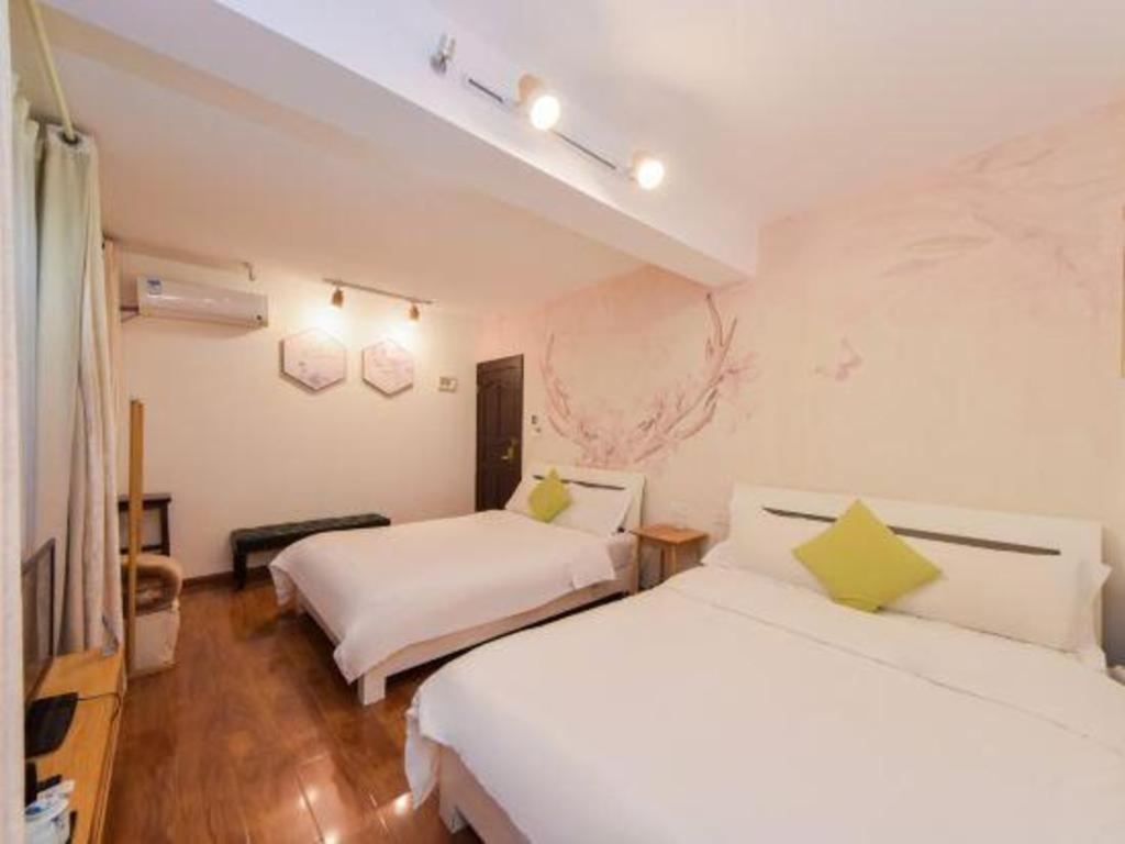 Dali Four Seasons Hostel Esterno foto