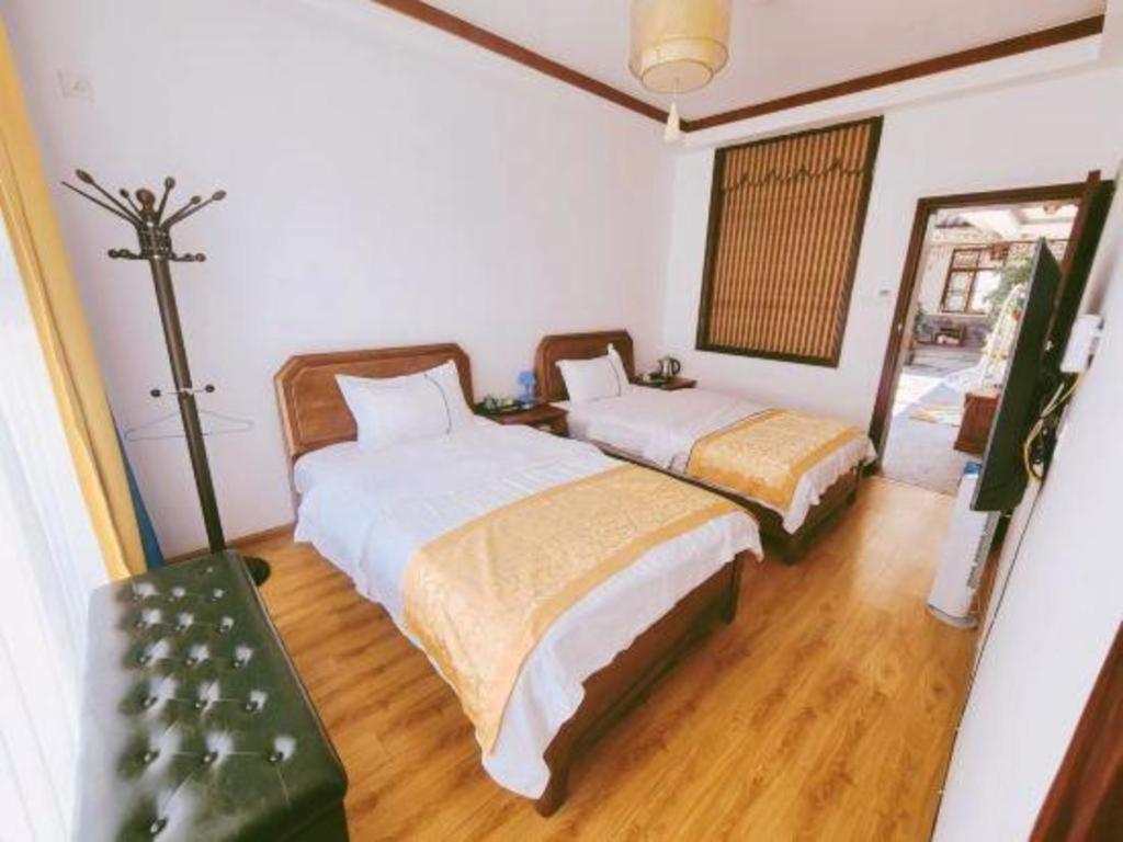 Dali Four Seasons Hostel Esterno foto