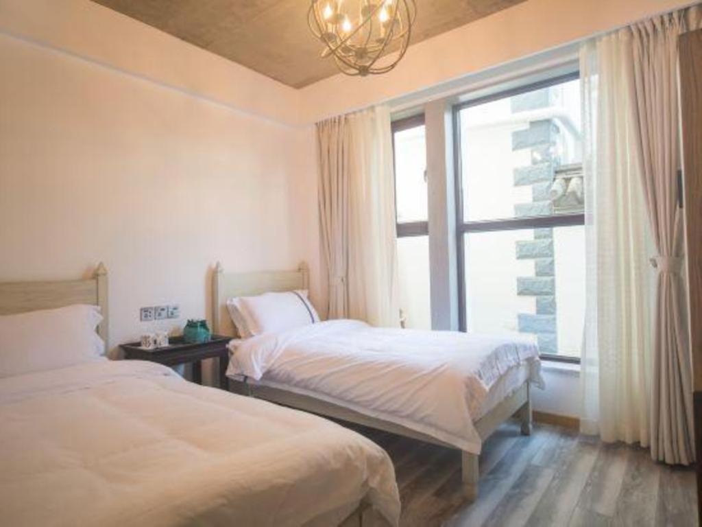 Dali Four Seasons Hostel Esterno foto